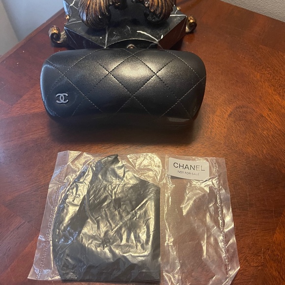 Chanel Glasses Case - Picture 1 of 8